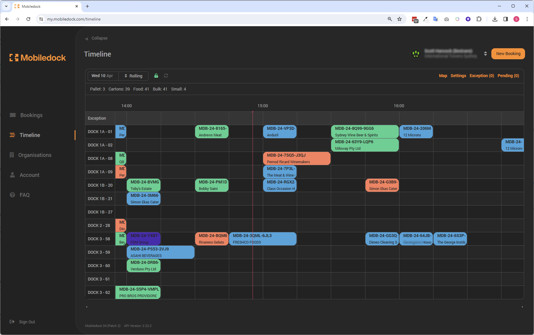 Mobiledock screenshot: Timeline of live dock bookings showing status and inventory flow