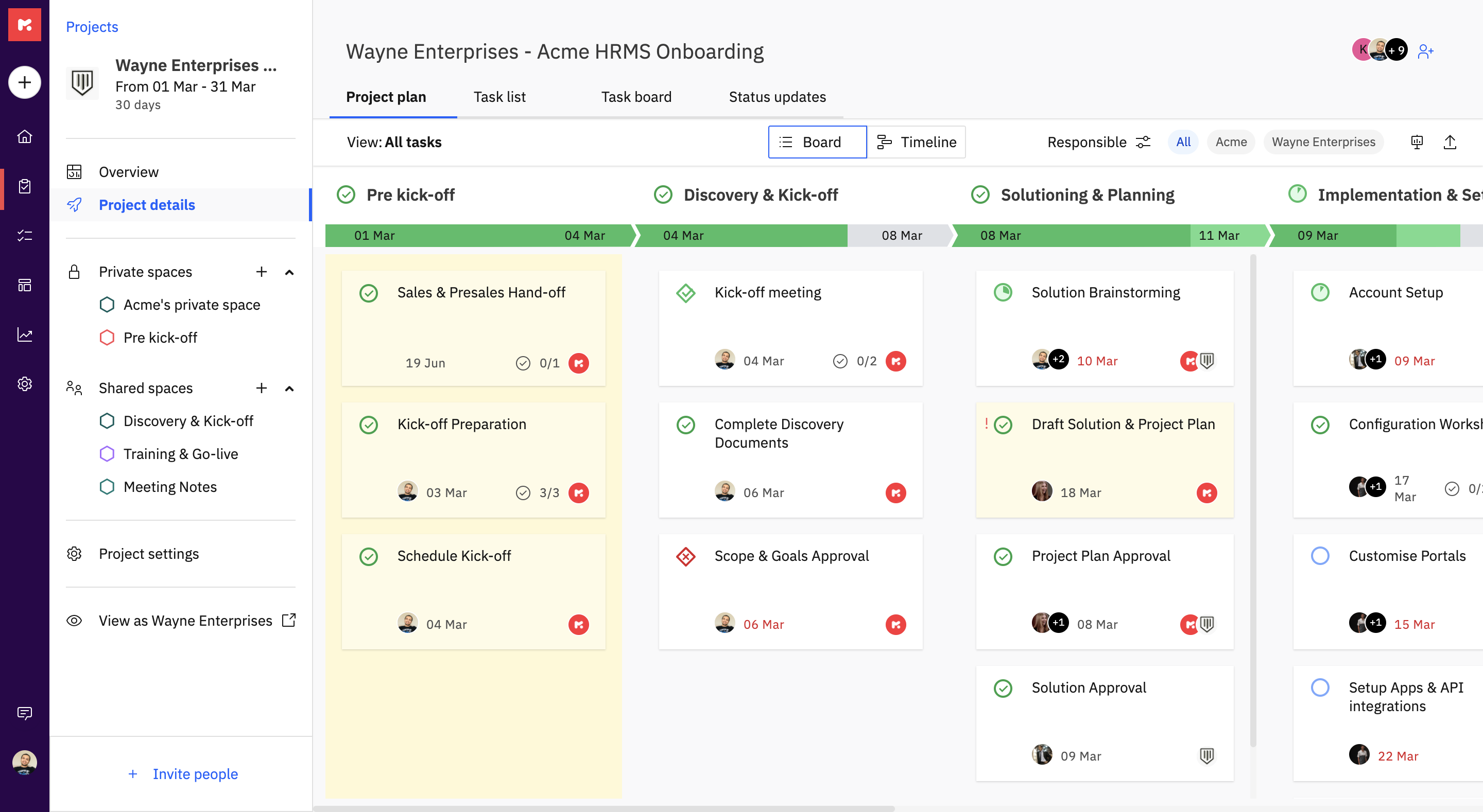 Rocketlane Software - Showcases the blueprint for execution - phases, tasks, milestones, responsibilities, visibility, due dates, and timeline view options, and a "Presentation Mode" to interactively present all these to clients with ease.