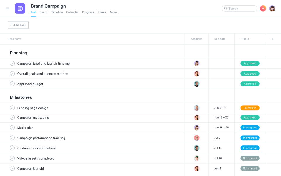 <p><i><span style="font-weight: 400;">Creating a task list in Asana</span></i></p>
