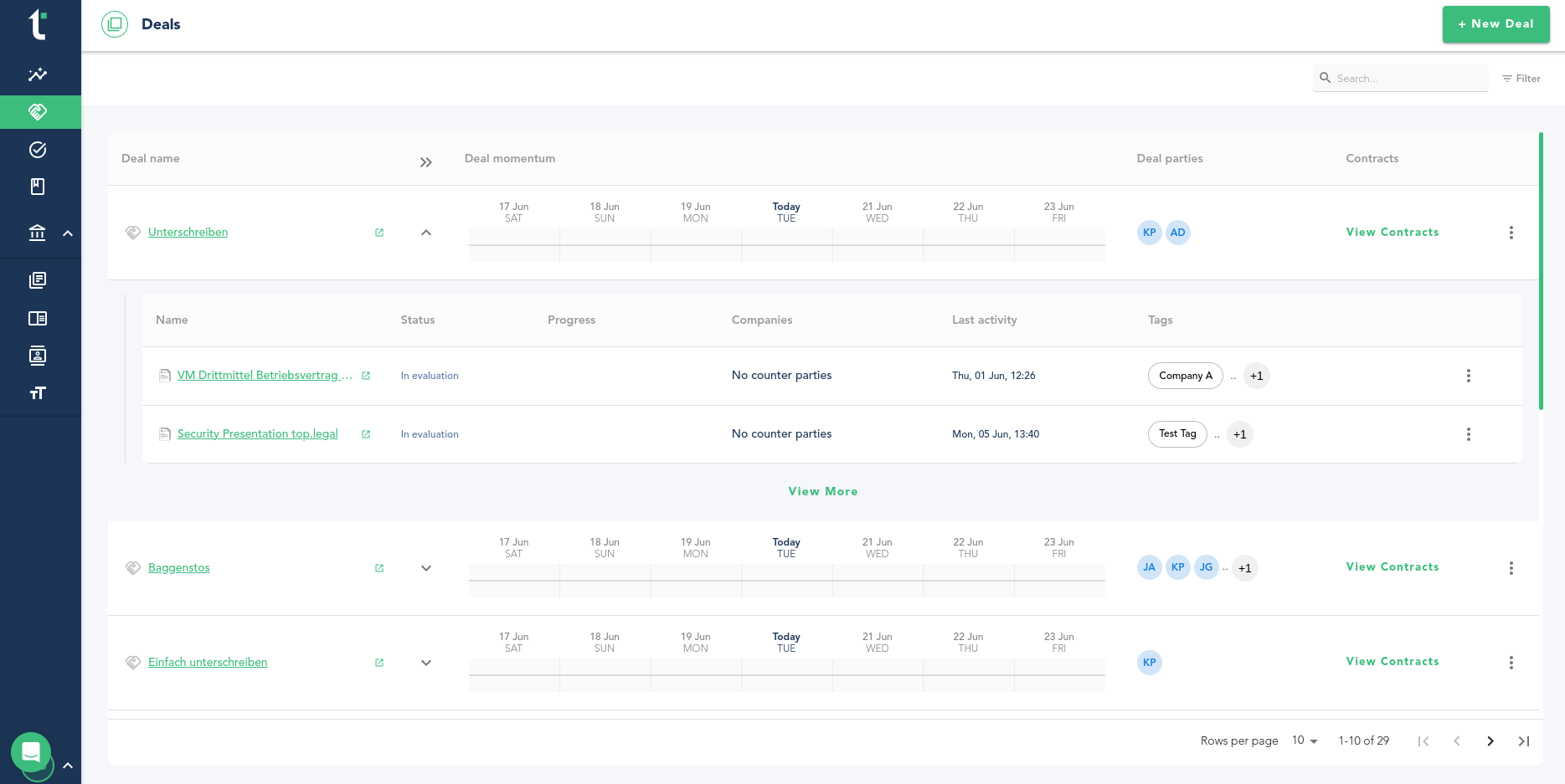 top.legal screenshot: Navigate contracts effortlessly with top.legal's intuitive interface. Facilitate dealroom activities by concurrently creating and negotiating multiple contracts with your sales teams. Efficiency redefined.