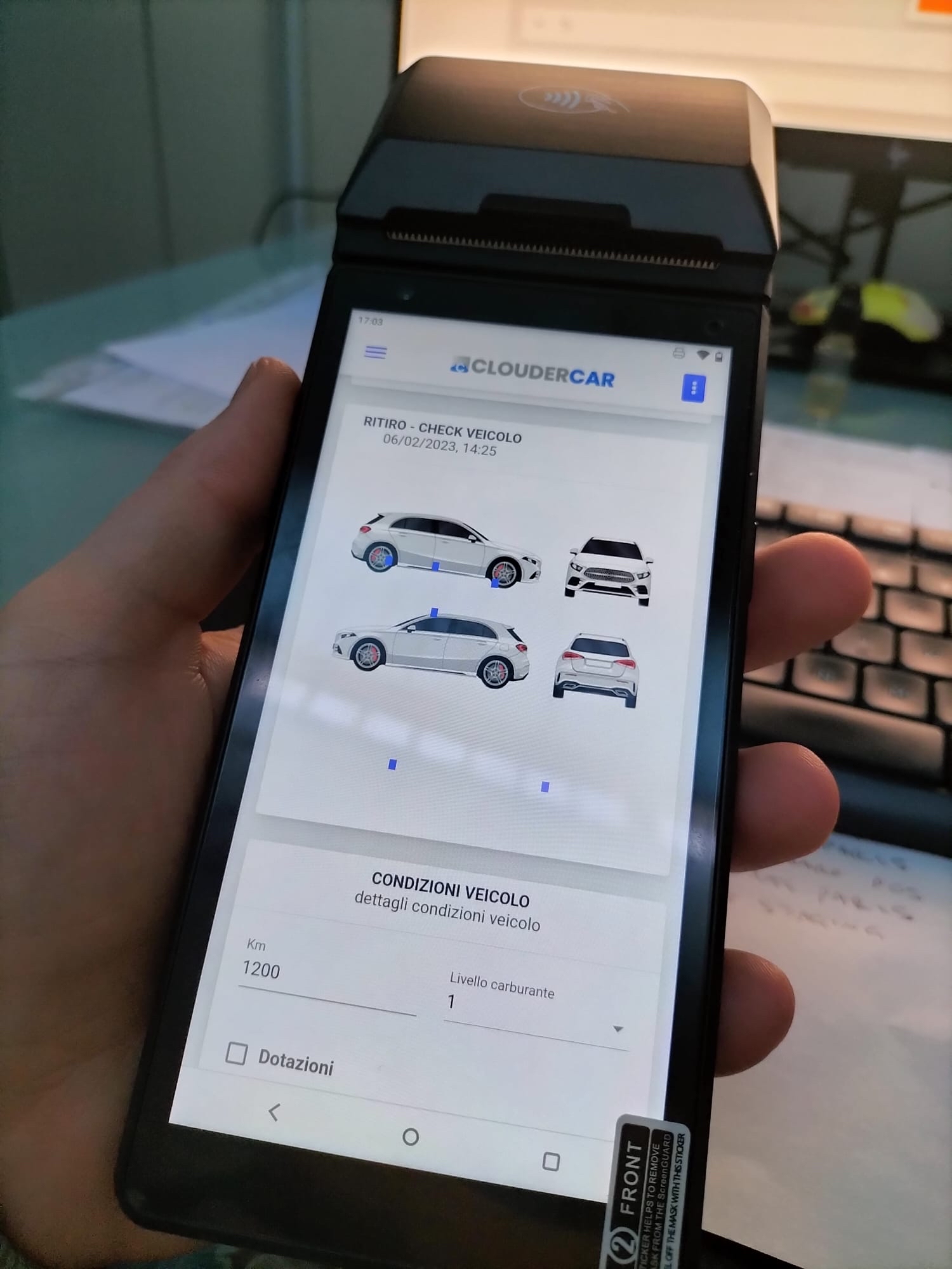 CLOUDERCAR screenshot: Con il conto digitale integrato al tuo account ricevi il POS gratuitamente per verificare lo stato del tuo mezzo, addebitare con carta di credito, chiedere la firma digitale sullo schermo tattile al tuo cliente; innovativo!