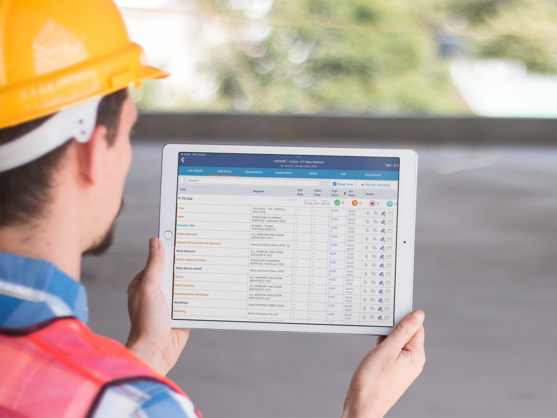 ClickHome screenshot: Supervisor holding a callsheet