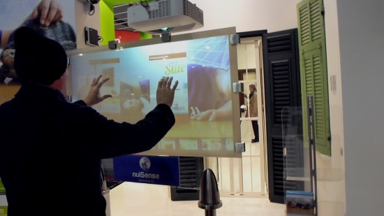 Rear projection multi-touch-thumb