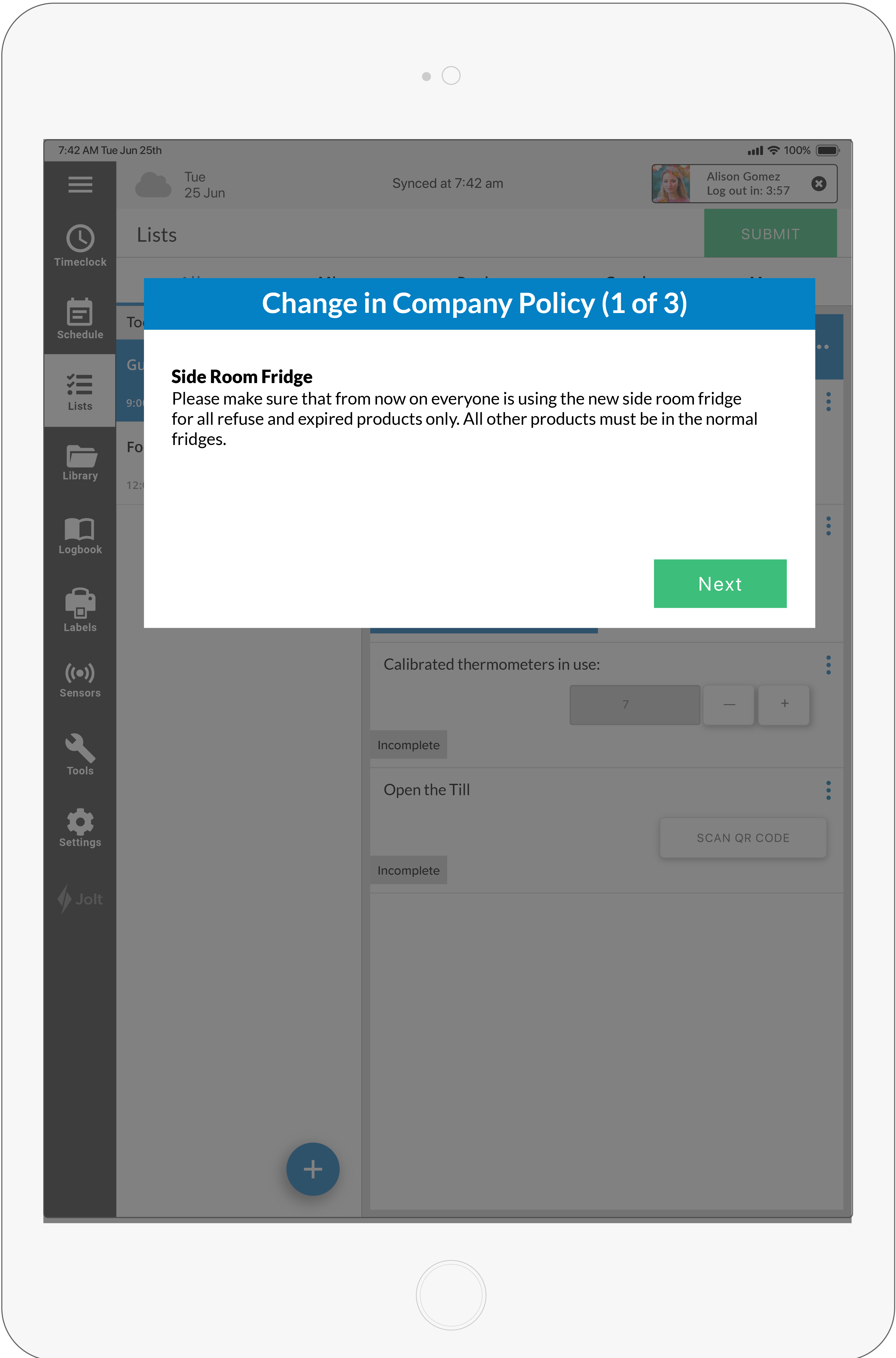 Jolt Software - Jolt Communication Manager notifying employees of a policy update.