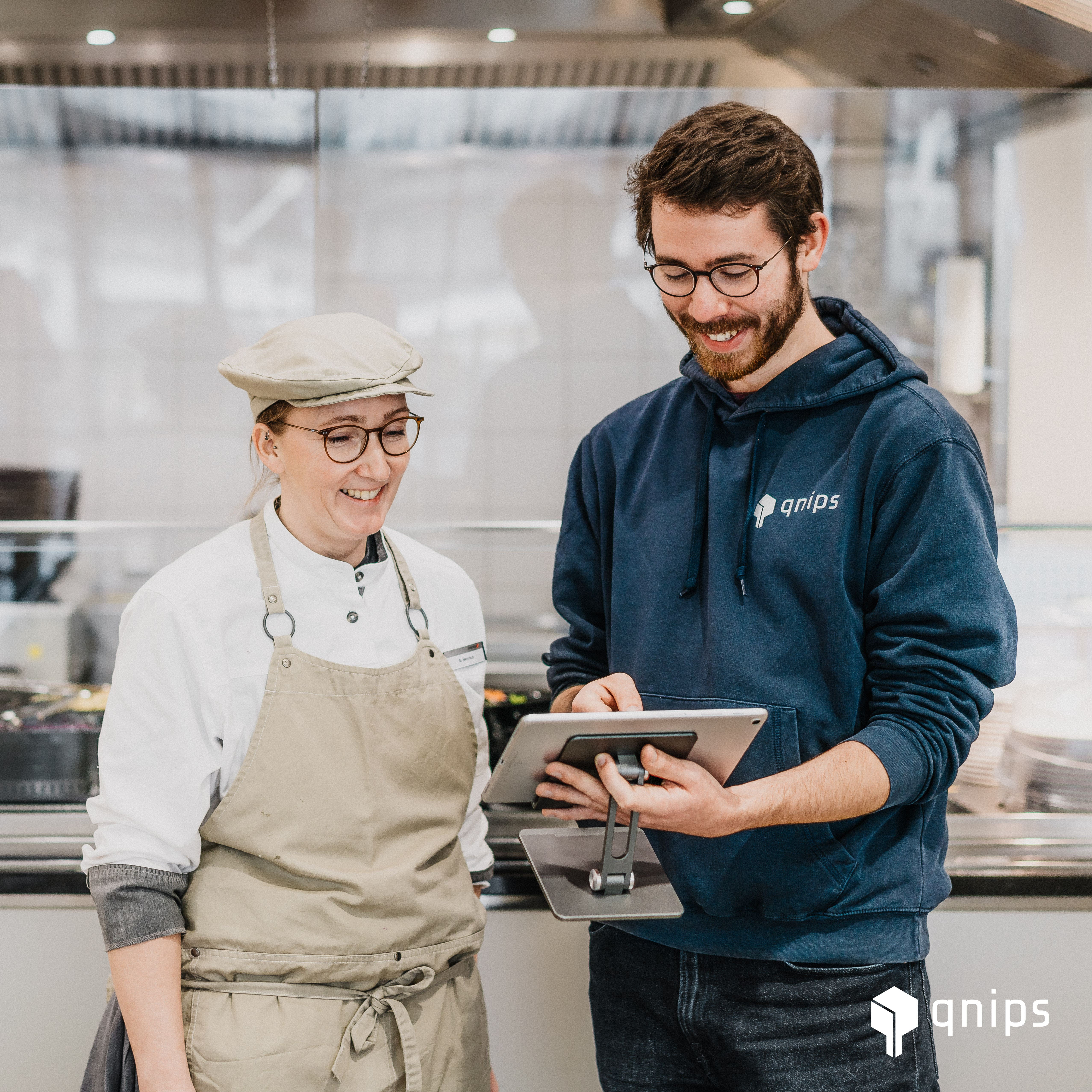 qnips supports you with the digitization of your contract catering!