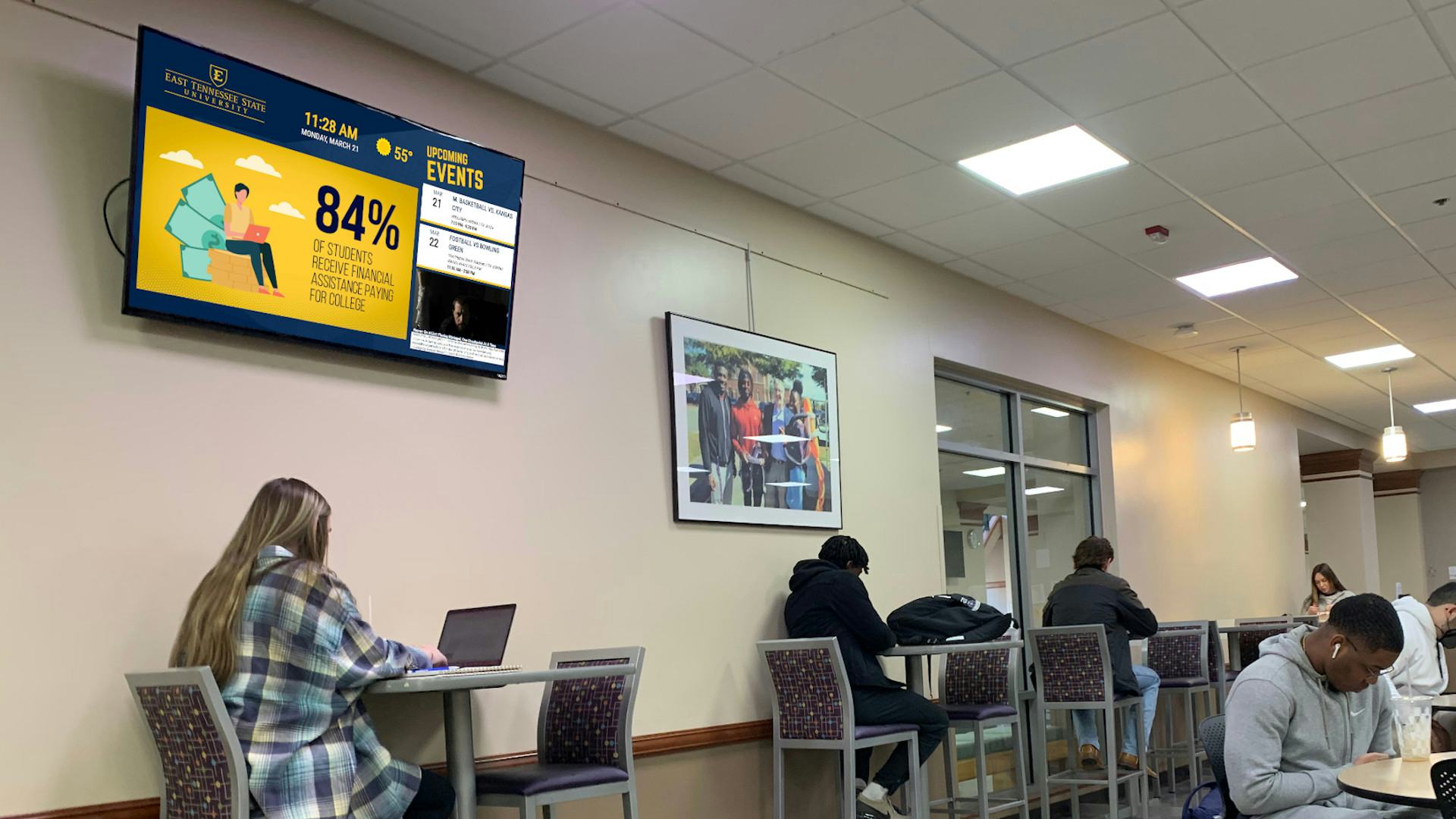 REACH Software - Digital Signage for Colleges